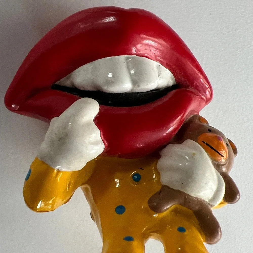 👄1989 Tang Trio Hot Lips PVC Hardee's DQ Promo Applause Pajamas Teddy Bear VTG